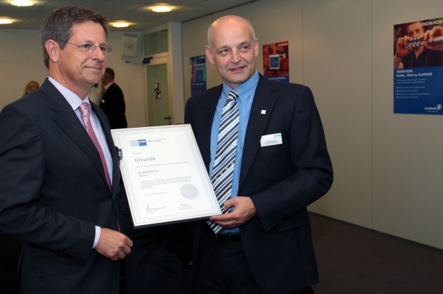 KP2 GmbH signs further cooperation contracts offering efficient sales consultancy and the field-tested Miller Heiman Sales System on a European base KP2 GmbH signs further cooperation contracts offering efficient sales consultancy and the field-tested Miller Heiman Sales System on a European base